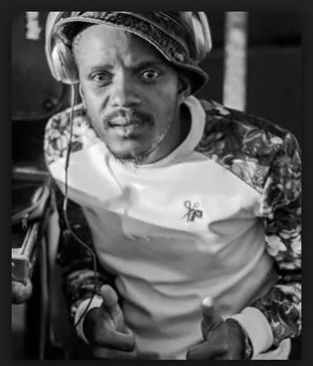 Kabza De Small, Awu Yebo, mp3, download, datafilehost, fakaza, Afro House, Afro House 2019, Afro House Mix, Afro House Music, Afro Tech, House Music, Amapiano, Amapiano Songs, Amapiano Music