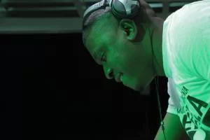 Dvine Brothers – Dancing (De Mogul SA Remix) Ft. Lady Zamar, Dvine Brothers, Dancing, De Mogul SA Remix, Lady Zamar, mp3, download, mp3 download, cdq, 320kbps, audiomack, dopefile, datafilehost, toxicwap, fakaza, mp3goo