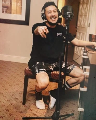 Listen, Teaser, New Music, Aka, TouchMyBlood, Album