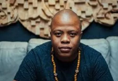 V Underground – Your Friend (Original Mix) Ft. Rona Ray, V Underground, Your Friend (Original Mix), Rona Ray, mp3, download, mp3 download, cdq, 320kbps, audiomack, dopefile, datafilehost, toxicwap, fakaza, mp3goo