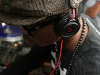 Uhuru, Manioco Na Pondu (Afro House Remix), Dj Havaiana, mp3, download, datafilehost, fakaza, Gqom Beats, Gqom Songs, Gqom Music, Gqom Mix, House Music