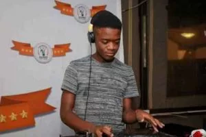 Ntokzin, FM2, mp3, download, datafilehost, toxicwap, fakaza, House Music, Amapiano, Amapiano 2019, Amapiano Mix, Amapiano Music, House Music