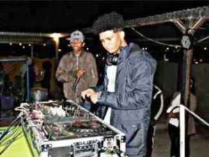 De’KeaY, Piano Summer Mixtape, Hello Festive, mp3, download, datafilehost, toxicwap, fakaza, House Music, Amapiano, Amapiano 2019, Amapiano Mix, Amapiano Music, House Music