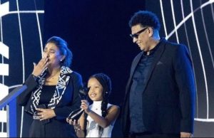 The Forbes family received AKA’s 4 wins, at the Metro FM Music Awards 2023, Video, News